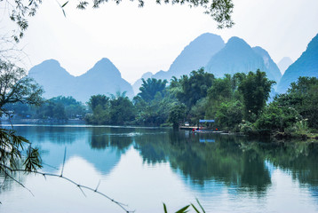 油性皮肤夏天用哪种乳液